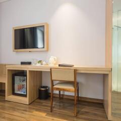 Отель Millennium Boutique Hotel Вьетнам, Хошимин - 1 отзыв об отеле, цены и фото номеров - забронировать отель Millennium Boutique Hotel онлайн удобства в номере фото 2