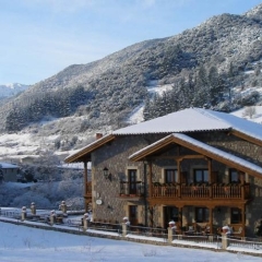 Отель Posada El Corcal De Liébana городской автобус