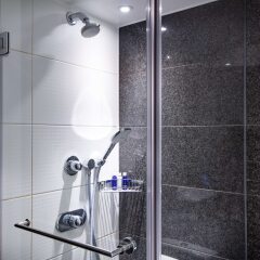 Отель Park Plaza Riverbank London Великобритания, Лондон - 4 отзыва об отеле, цены и фото номеров - забронировать отель Park Plaza Riverbank London онлайн ванная