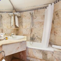 Отель Globales Palmanova Palace Испания, Пальманова - 2 отзыва об отеле, цены и фото номеров - забронировать отель Globales Palmanova Palace онлайн ванная
