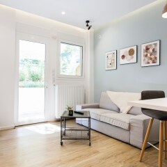 Отель Kifissia Central Stylish Fresh Apartment near Metro 1BR Греция, Кифисия - отзывы, цены и фото номеров - забронировать отель Kifissia Central Stylish Fresh Apartment near Metro 1BR онлайн комната для гостей фото 4