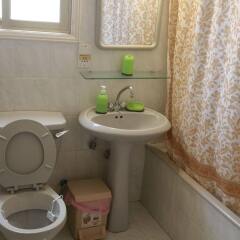 Отель Pasianna Hotel Apartments Кипр, Ларнака - 6 отзывов об отеле, цены и фото номеров - забронировать отель Pasianna Hotel Apartments онлайн ванная фото 2