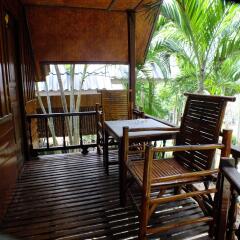 Отель Seashell Coconut Village Koh Tao Таиланд, Мэй-Хаад-Бэй - отзывы, цены и фото номеров - забронировать отель Seashell Coconut Village Koh Tao онлайн балкон