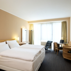 Отель NH Düsseldorf City комната для гостей