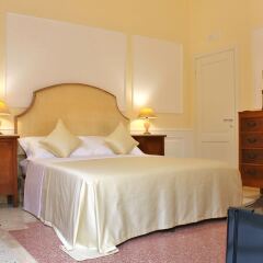 Отель Dimora Le Tre Muse Bed & Breakfast Лечче комната для гостей фото 2
