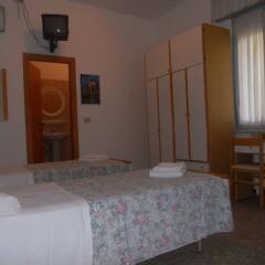 Hotel Pigalle комната для гостей фото 5