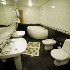 Апартаменты OldHouse Apartments ванная фото 2