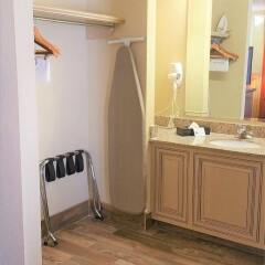 Governors Suites Hotel в номере фото 2