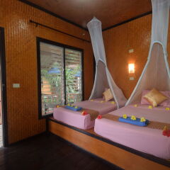 Lanta Long Beach Hostel детские мероприятия