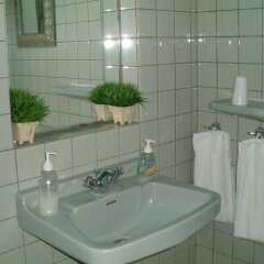 Отель Casa Corner Bed & Breakfast Дания, Алборг - отзывы, цены и фото номеров - забронировать отель Casa Corner Bed & Breakfast онлайн ванная фото 2