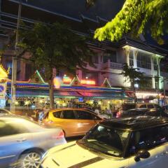 Отель The Raya Surawong Bangkok Бангкок парковка