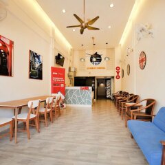 At Nights Hostel Пхукет питание