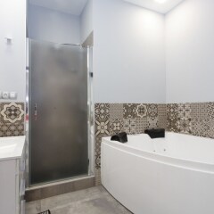 Отель Apartamentos MLR Goya-Salamanca Испания, Мадрид - отзывы, цены и фото номеров - забронировать отель Apartamentos MLR Goya-Salamanca онлайн ванная