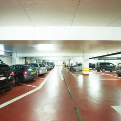 The President - Brussels Hotel парковка