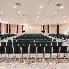 Отель Crowne Plaza Berlin City Centre с домашними животными