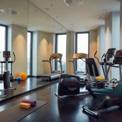 Отель Hyperion Hotel Hamburg Германия, Гамбург - отзывы, цены и фото номеров - забронировать отель Hyperion Hotel Hamburg онлайн фитнесс-зал