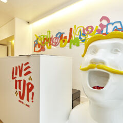 Liveitup Asok Hostel Бангкок детские мероприятия фото 2