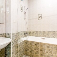 Гостиница Nice Arbat Street 51 в Москве отзывы, цены и фото номеров - забронировать гостиницу Nice Arbat Street 51 онлайн Москва ванная