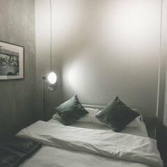 Отель 2W Bed & Breakfast Bangkok Бангкок сейф в номере