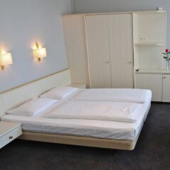 Berlin Plaza Hotel am Kurfurstendamm Берлин комната для гостей фото 3