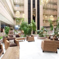 Granada Center Hotel бассейн