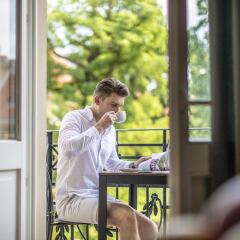 Отель Apartamenty Classico Польша, Познань - отзывы, цены и фото номеров - забронировать отель Apartamenty Classico онлайн балкон