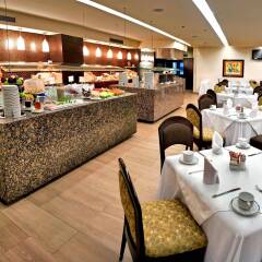 Отель Courtyard by Marriott Mexico City Revolucion Мексика, Мехико - отзывы, цены и фото номеров - забронировать отель Courtyard by Marriott Mexico City Revolucion онлайн питание