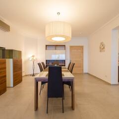 Отель Seafront Luxury APT With Pool Мальта, Слима - отзывы, цены и фото номеров - забронировать отель Seafront Luxury APT With Pool онлайн в номере