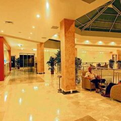 Serenis Hotel интерьер отеля