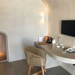 Отель Athina Luxury Suites удобства в номере