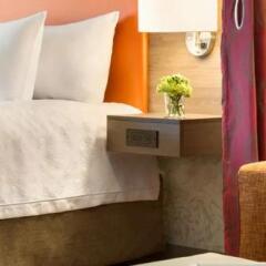 Отель Home2 Suites by Hilton Frederick сейф в номере