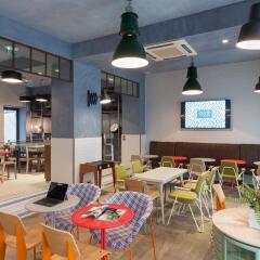 Отель Hôtel OZZ By Happyculture гостиничный бар