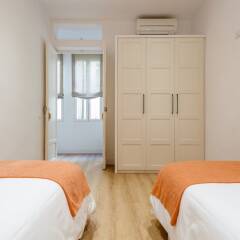 Отель Apartamento Puerta del Sol VI Испания, Мадрид - отзывы, цены и фото номеров - забронировать отель Apartamento Puerta del Sol VI онлайн комната для гостей