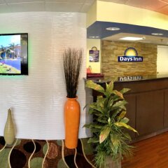 Отель Days Inn by Wyndham Sarasota Bay интерьер отеля фото 2