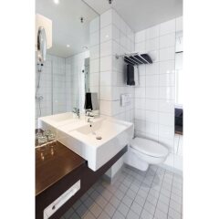 Отель Clarion Hotel Stockholm Швеция, Стокгольм - отзывы, цены и фото номеров - забронировать отель Clarion Hotel Stockholm онлайн ванная фото 2