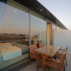 Отель Ramada Istanbul Old City бассейн