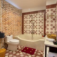 Отель The Cliff Boutique Village Хойан ванная