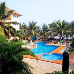 Best Western Plus Accra Beach Hotel бассейн