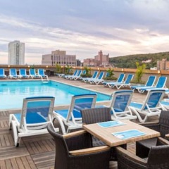 Отель Hôtel Le Cantlie Suites Канада, Монреаль - отзывы, цены и фото номеров - забронировать отель Hôtel Le Cantlie Suites онлайн бассейн фото 3