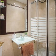 Отель Heima Homes Puerta Del Sol plaza Santa Ana Мадрид ванная