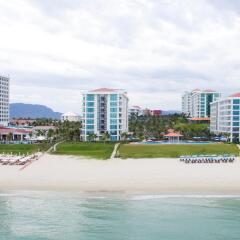 Отель Golden Peak Resort & Spa Камрань пляж фото 2