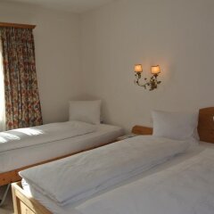 Отель Restaurant Corvatsch Швейцария, Санкт-Мориц - отзывы, цены и фото номеров - забронировать отель Restaurant Corvatsch онлайн комната для гостей фото 3