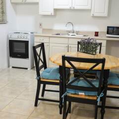 Апартаменты New Kingston's Deluxe Apartment в номере