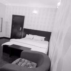 Отель Grace Manor Hotels and Suites Нигерия, Энугу - отзывы, цены и фото номеров - забронировать отель Grace Manor Hotels and Suites онлайн сейф в номере
