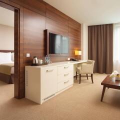Гостиница Parklane Resort and Spa в Санкт-Петербурге - забронировать гостиницу Parklane Resort and Spa, цены и фото номеров Санкт-Петербург комната для гостей фото 4