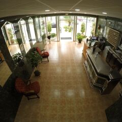 Отель Hostal La Casa de Enfrente фитнесс-зал