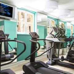 Отель Castille Paris - Starhotels Collezione Париж фитнесс-зал