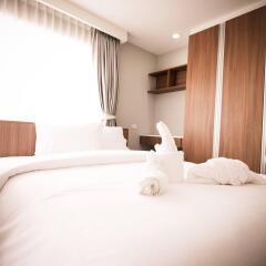 Апартаменты Modernbright Service Apartment Бангламунг комната для гостей фото 2