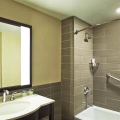 Отель Sheraton Lincoln Harbor Вихокен ванная