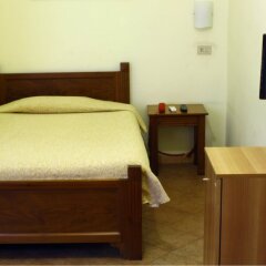 Hotel Tonic сейф в номере